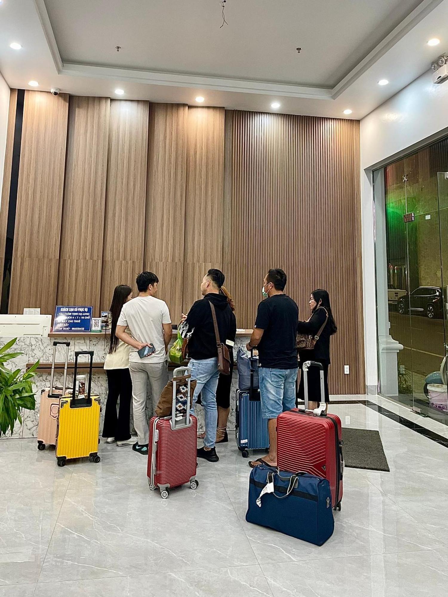 Central Halong Hotel Hạ Long Extérieur photo