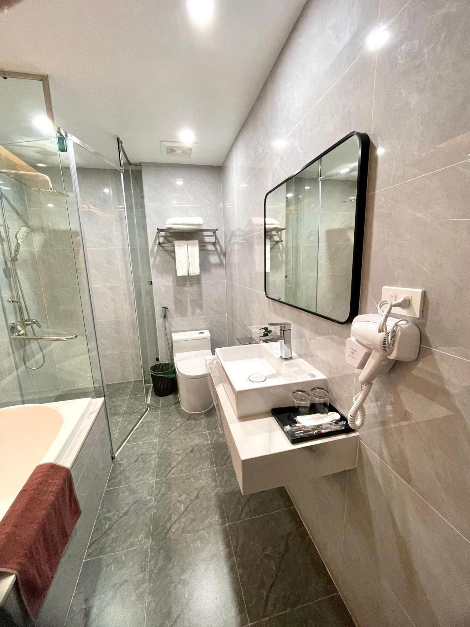 Central Halong Hotel Hạ Long Extérieur photo