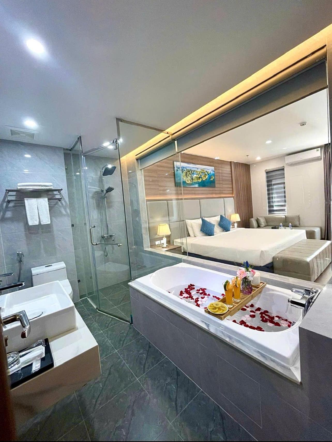 Central Halong Hotel Hạ Long Extérieur photo